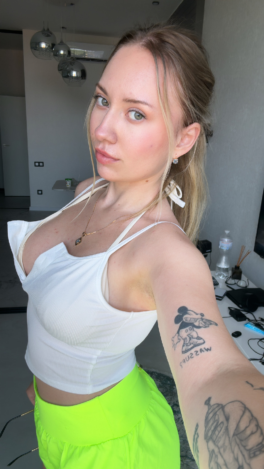 KateV in her underwear in Surat