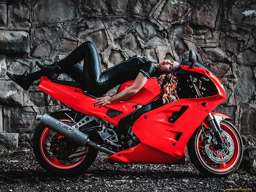 Beautiful girl Beautiful girls and motorcycles in Surat